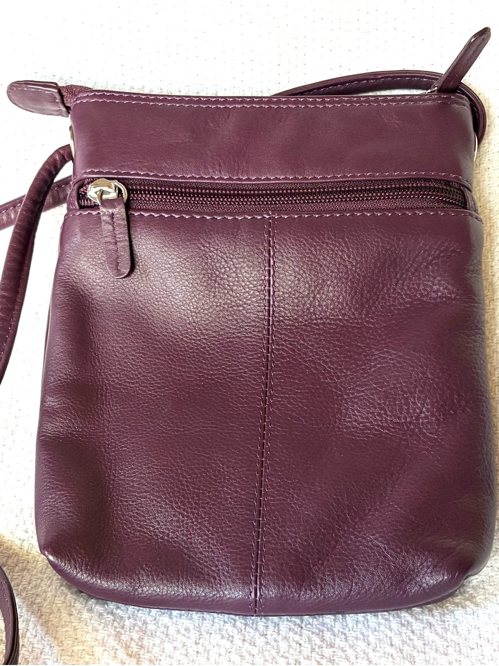 ILI New York Genuine Leather Burgundy Crossbody Bag Leopard Print Lining